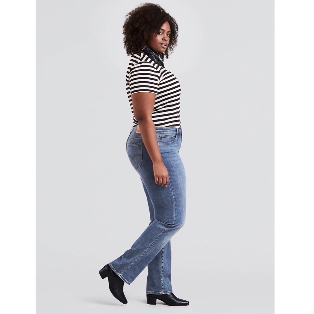 LEVI’S 526 JEANS